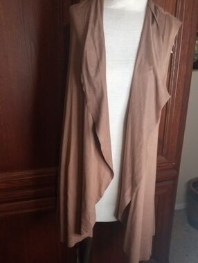 Elegant Tan Women's Sleeveless Wrap Vest